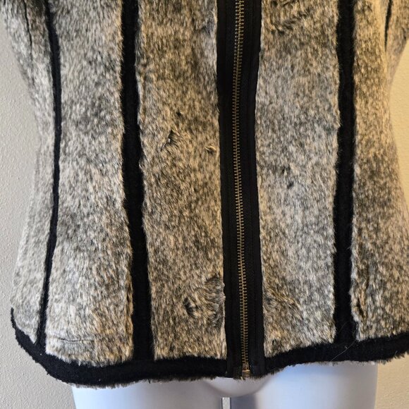 Icelandic Designs Wool Blend, Fur Reversible Vest w/ Embroidered Collar- M ? - Picture 9 of 13